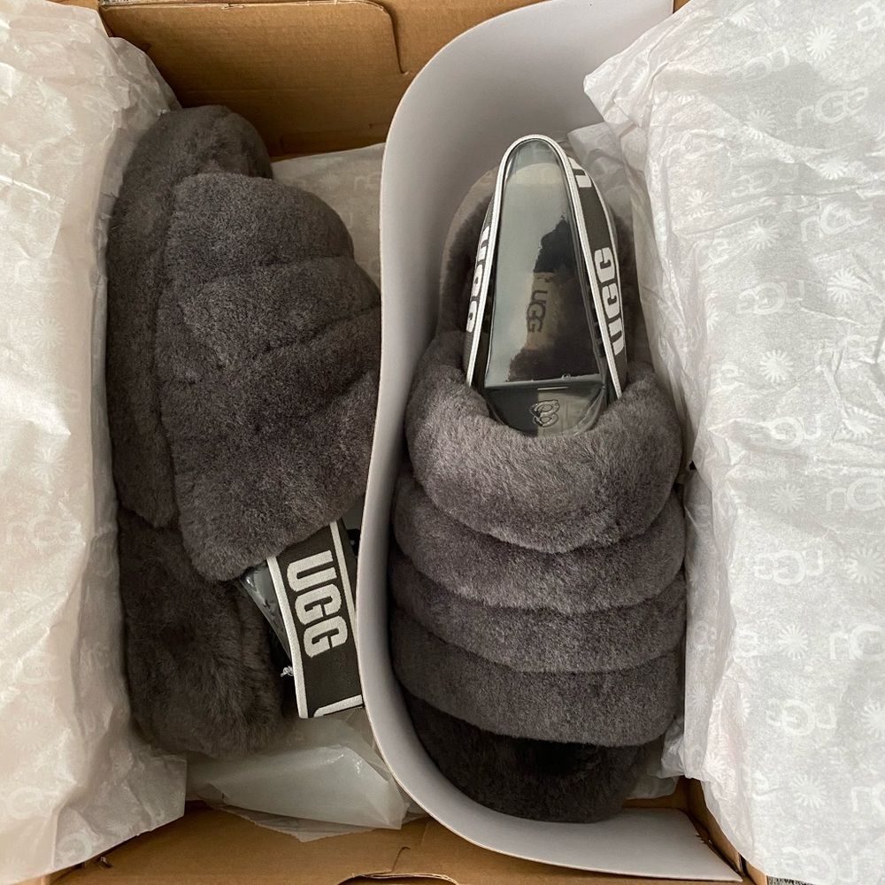 BRAND NEW UGG Fluff Yeah Slides